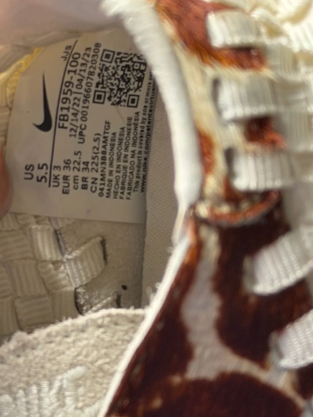 Nike Air Footscape Woven Sneakers 5.5